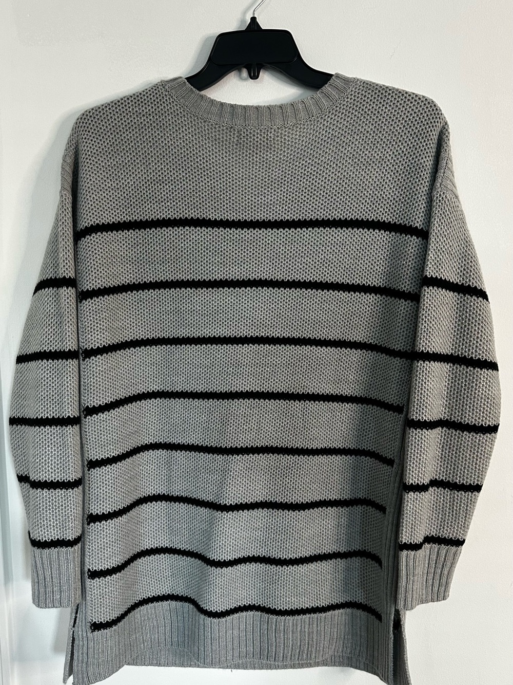 a.n.a Light Gray and Black Striped Crewneck Sweater Sz 2XL NWT - Picture 3 of 5